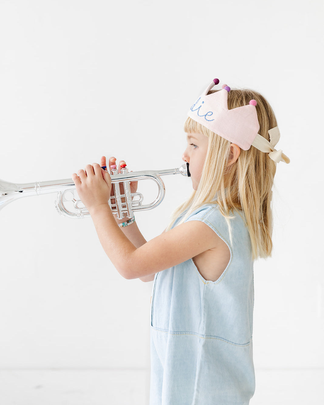 circus birthday inspiration with pink birthday crown